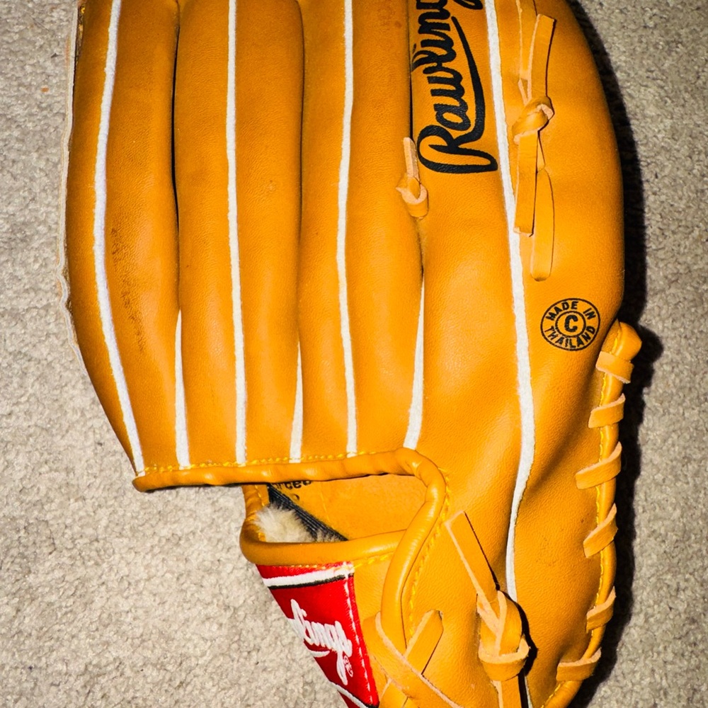 Vintage Rawlings Baseball Glove, A Ken Griffey Jr. model  "K2G74"
